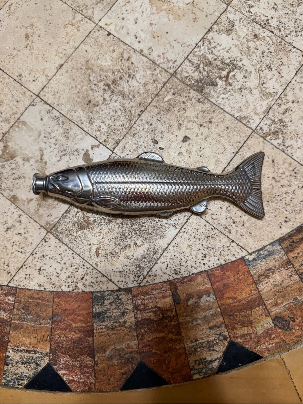 Source Unknown Silver Fish-Shaped Decorative Bottle